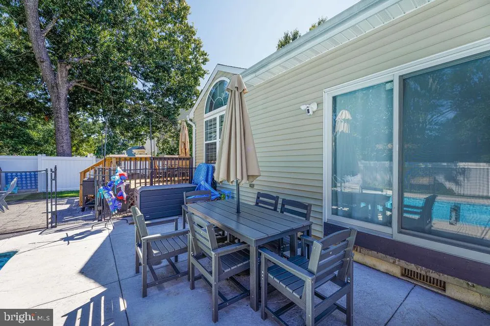 1010 MARINER Manahawkin, NJ 08050