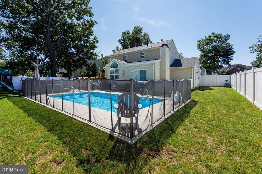 1010 MARINER Manahawkin, NJ 08050