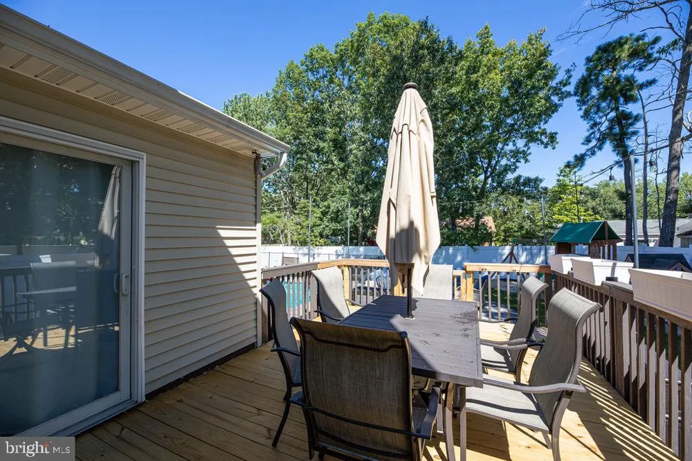 1010 MARINER Manahawkin, NJ 08050