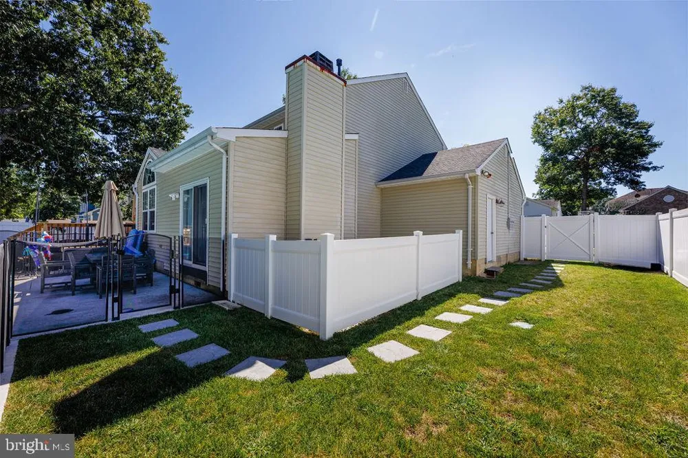 1010 MARINER Manahawkin, NJ 08050
