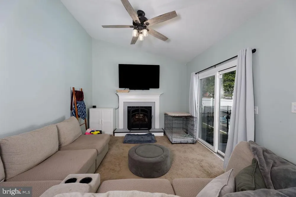 1010 MARINER Manahawkin, NJ 08050