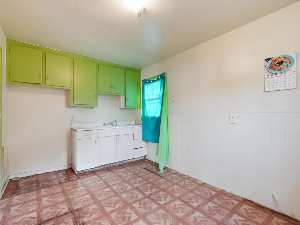 19720 Gilchrist Street Detroit, MI 48235