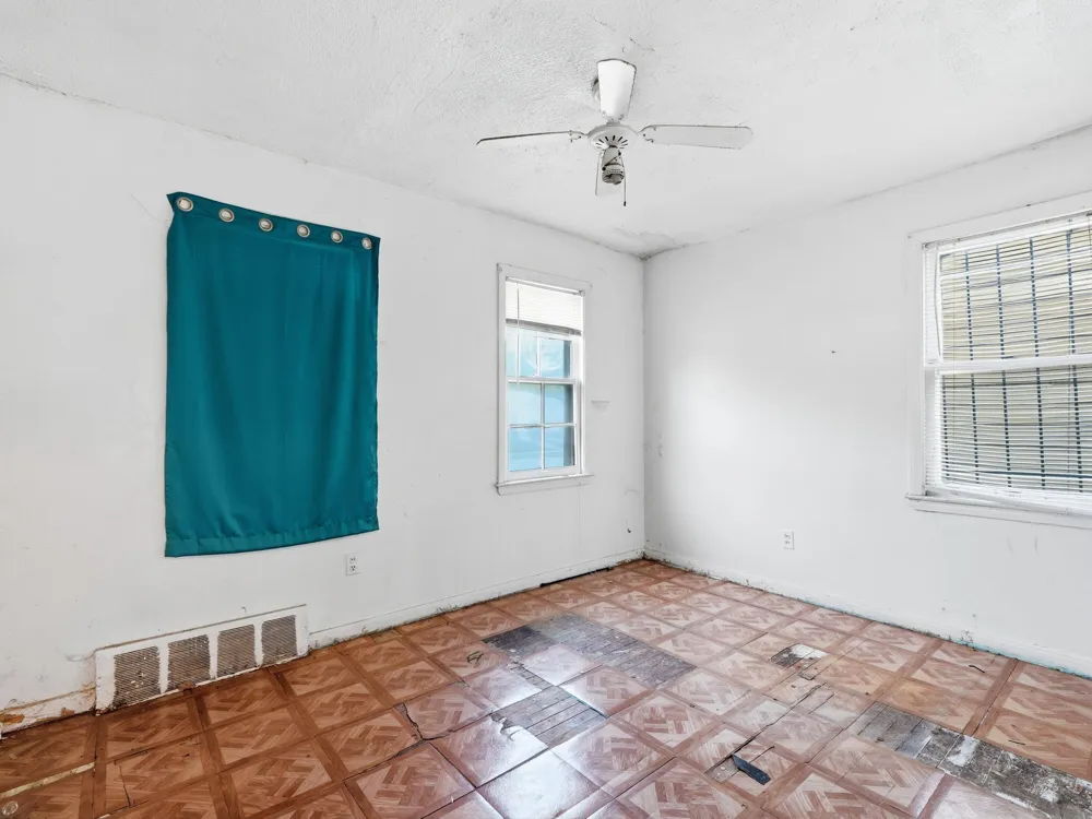19720 Gilchrist Street Detroit, MI 48235