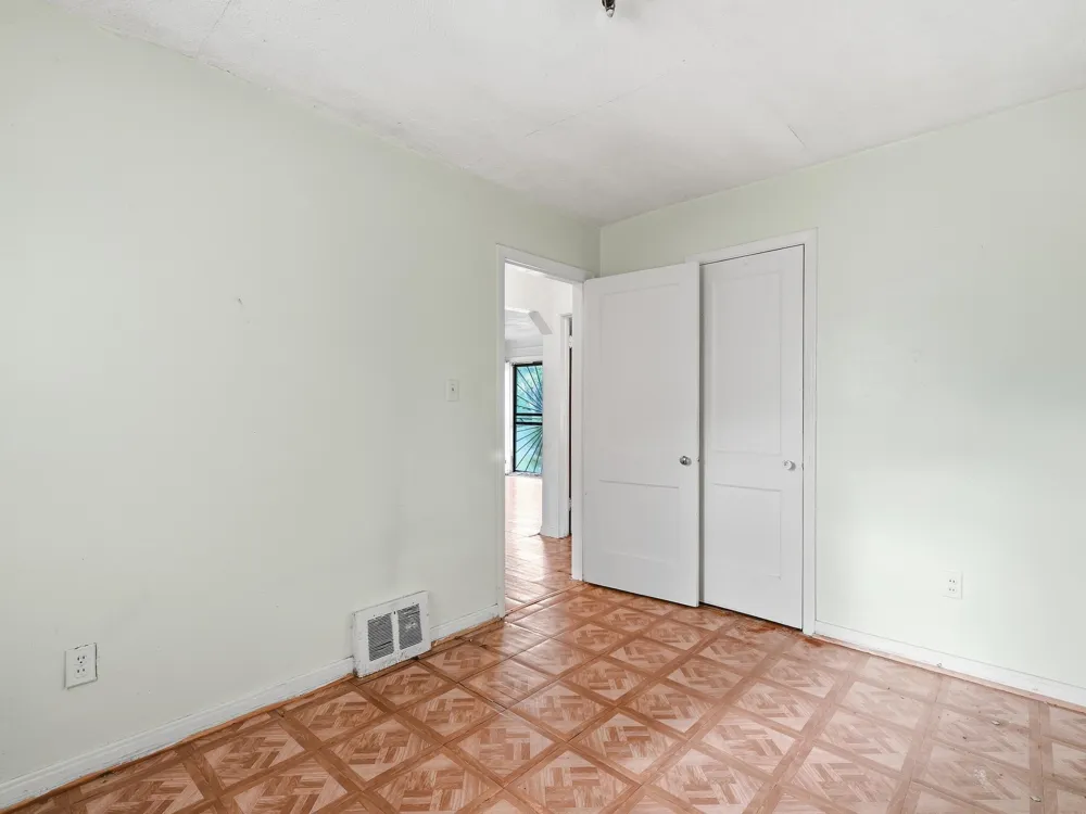 19720 Gilchrist Street Detroit, MI 48235