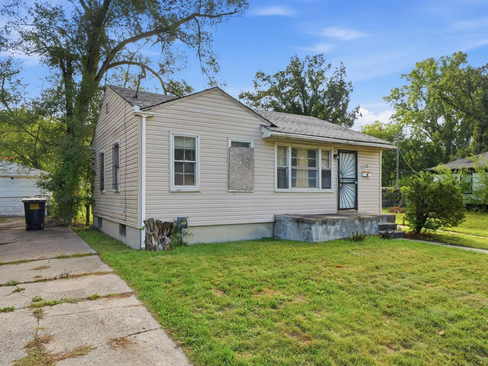 19720 Gilchrist Street Detroit, MI 48235