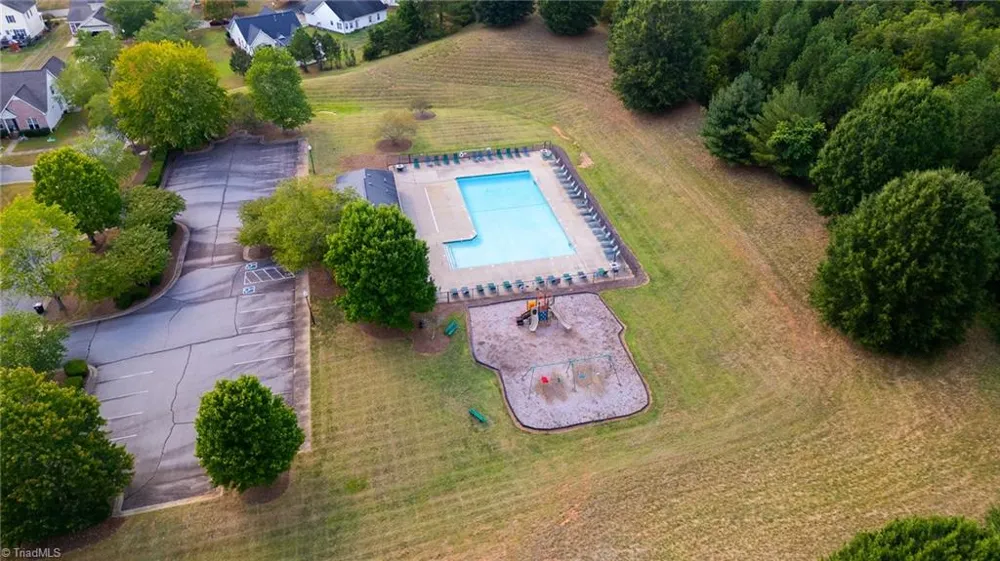1660 Finwick Drive Pfafftown, NC 27040