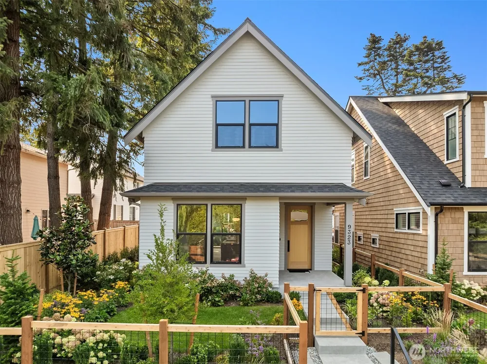 9323 126th Avenue NE Kirkland, WA 98033