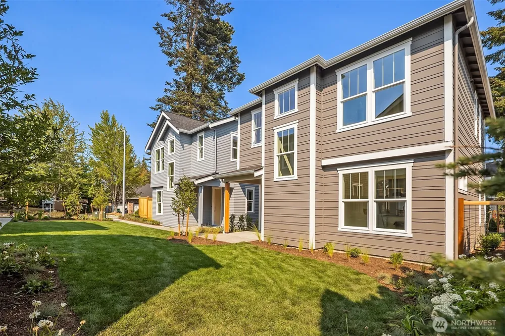 9323 126th Avenue NE Kirkland, WA 98033