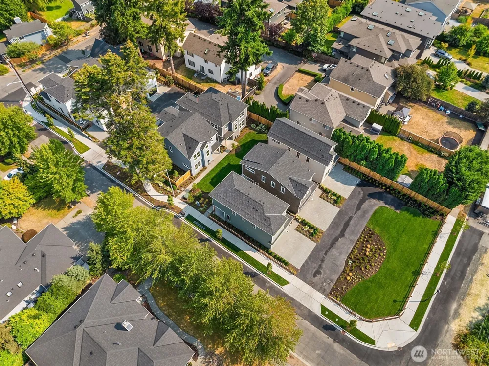 9323 126th Avenue NE Kirkland, WA 98033