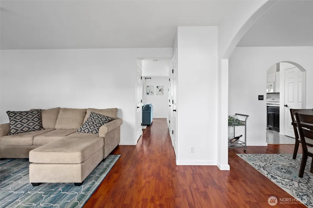 1589 SW Victory Street Oak Harbor, WA 98277