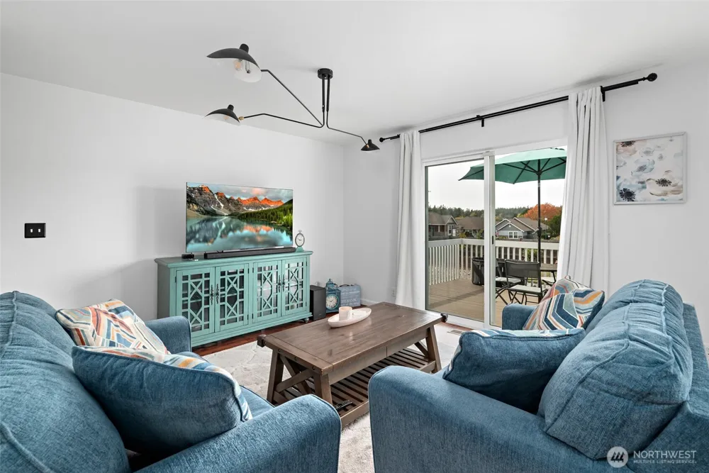 1589 SW Victory Street Oak Harbor, WA 98277