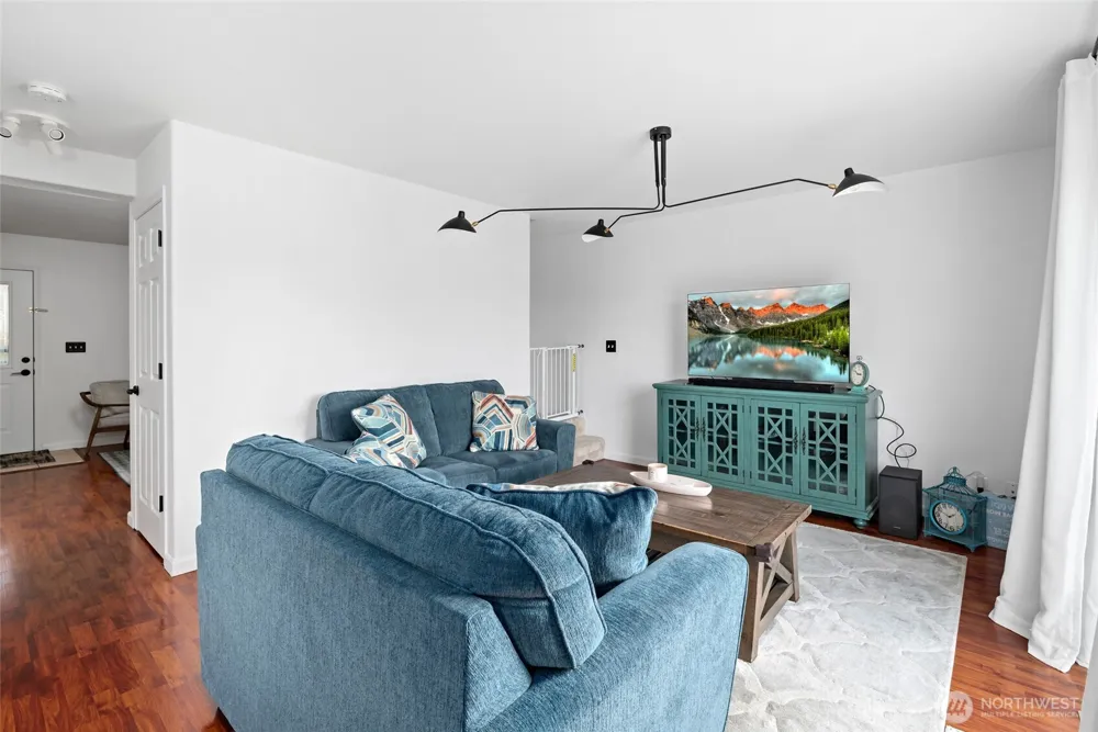 1589 SW Victory Street Oak Harbor, WA 98277