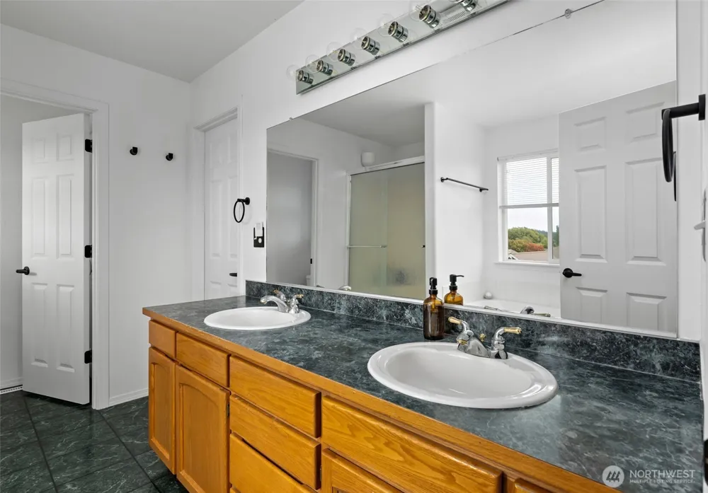1589 SW Victory Street Oak Harbor, WA 98277