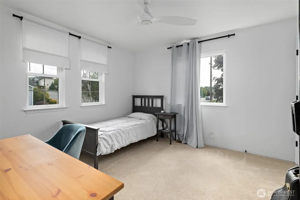 1589 SW Victory Street Oak Harbor, WA 98277