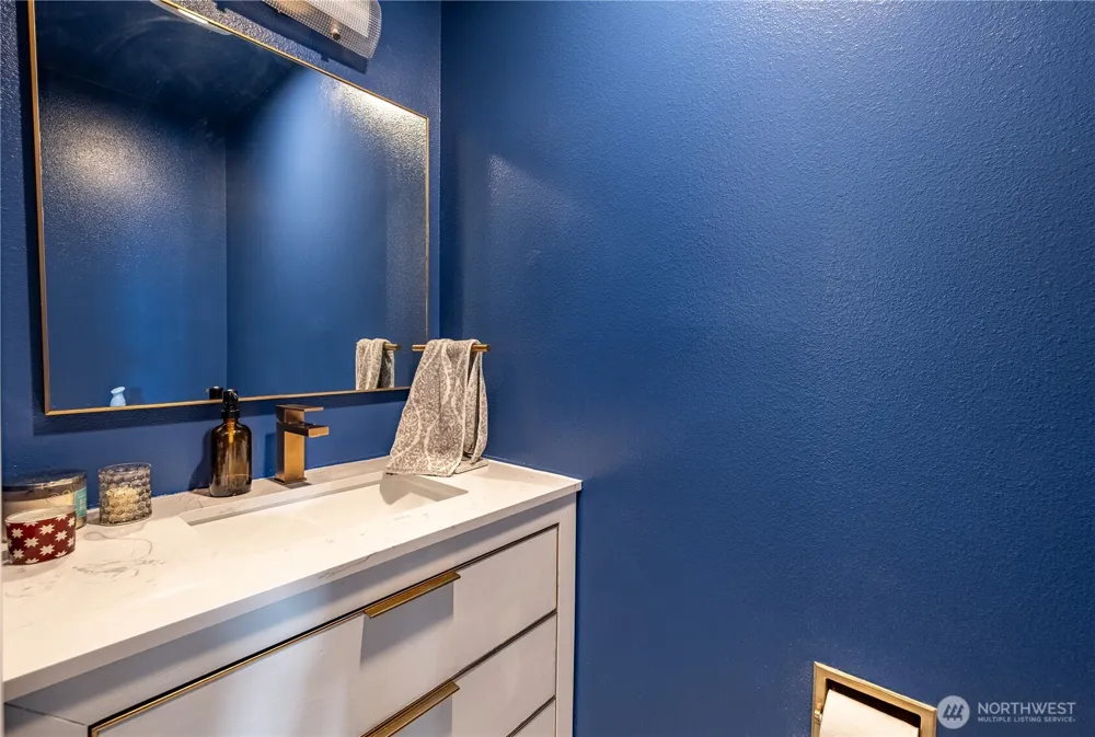 1589 SW Victory Street Oak Harbor, WA 98277