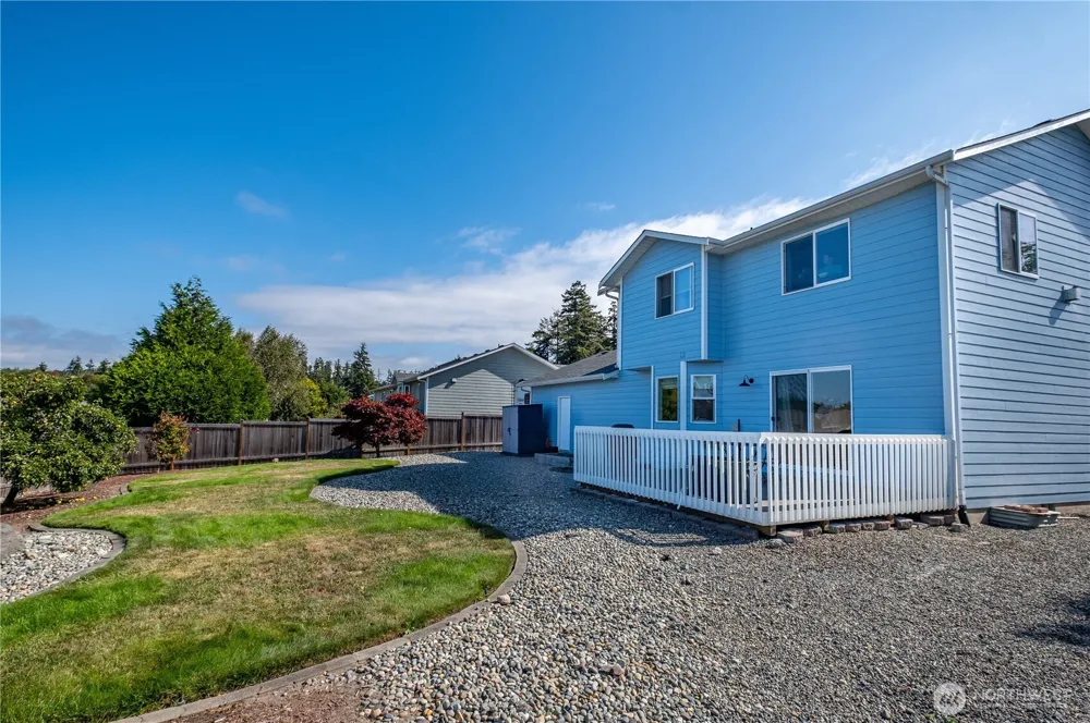 1589 SW Victory Street Oak Harbor, WA 98277