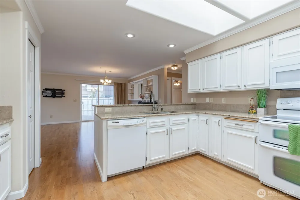 1811 F STREET SE #14 Auburn, WA 98002