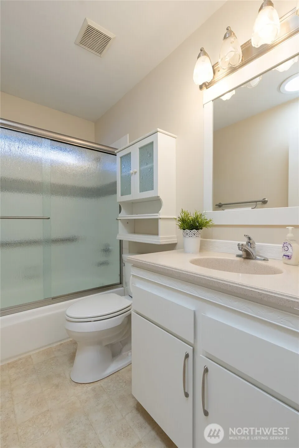 1811 F STREET SE #14 Auburn, WA 98002