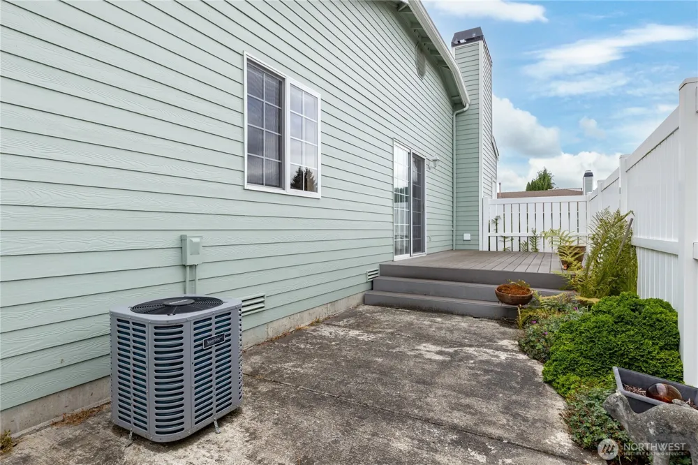 1811 F STREET SE #14 Auburn, WA 98002