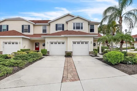 2332 ROSEWOOD LANE
