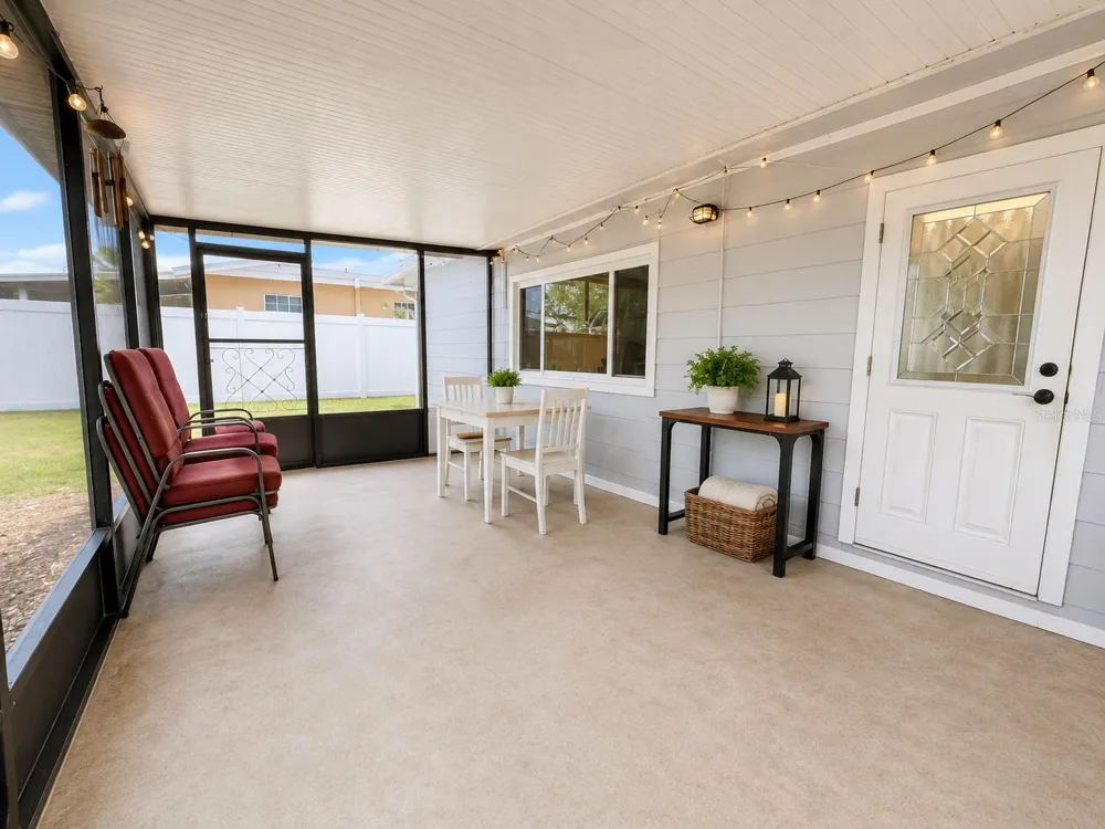 105 MARGARET STREET Auburndale, FL 33823