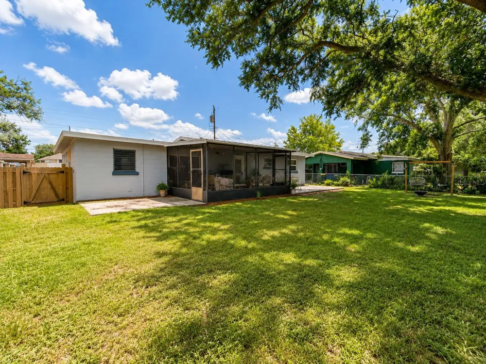 105 MARGARET STREET Auburndale, FL 33823