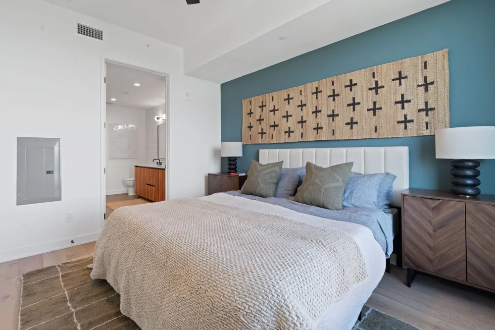 84 East Avenue #1705 Austin, TX 78701
