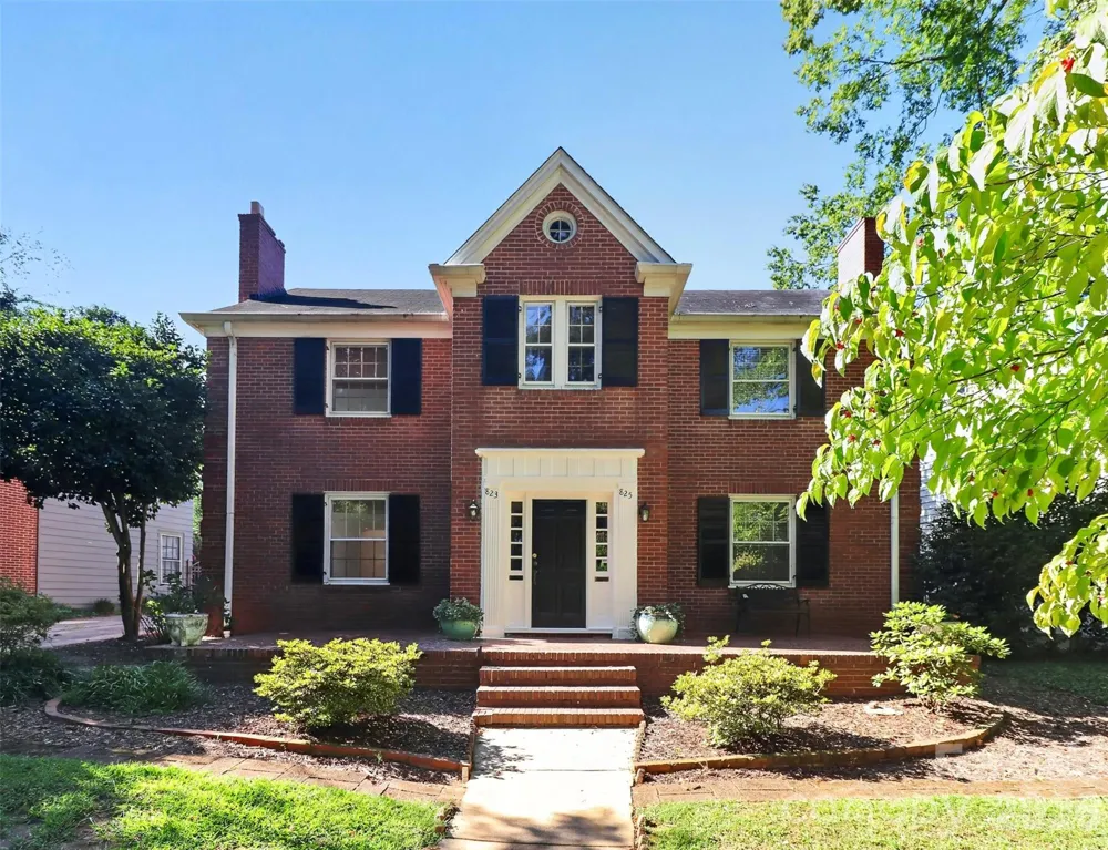 823-825 Henley Place Charlotte, NC 28207