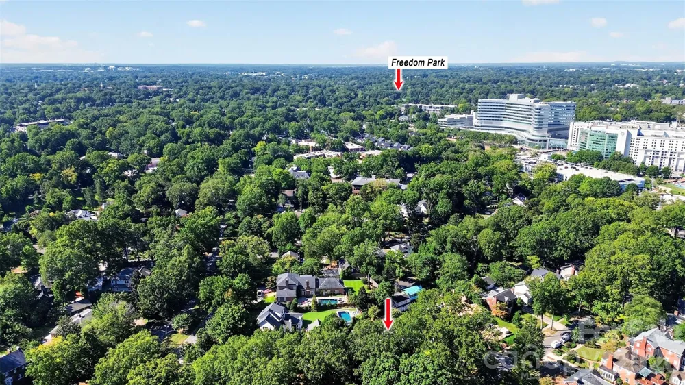 823-825 Henley Place Charlotte, NC 28207