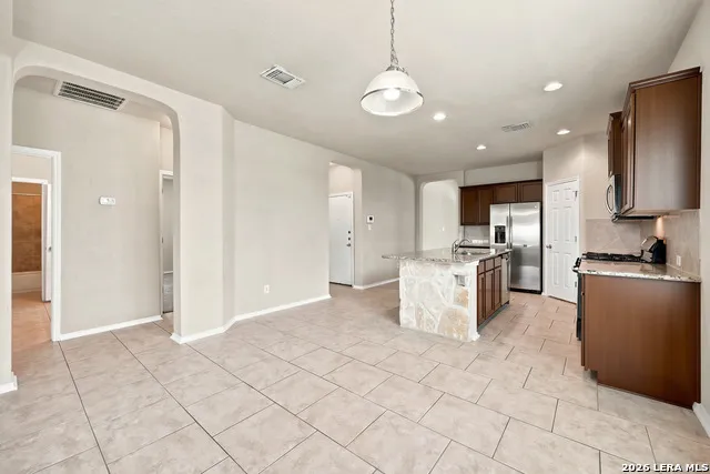 10220 Colonel Rdg Schertz, TX 78154