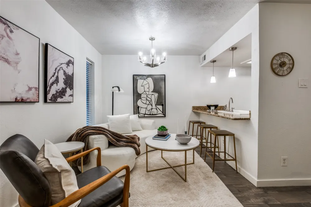 4525 Gilbert #204 Dallas, TX 75219