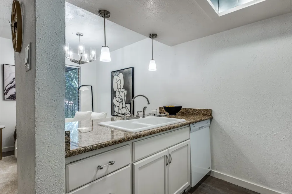 4525 Gilbert #204 Dallas, TX 75219