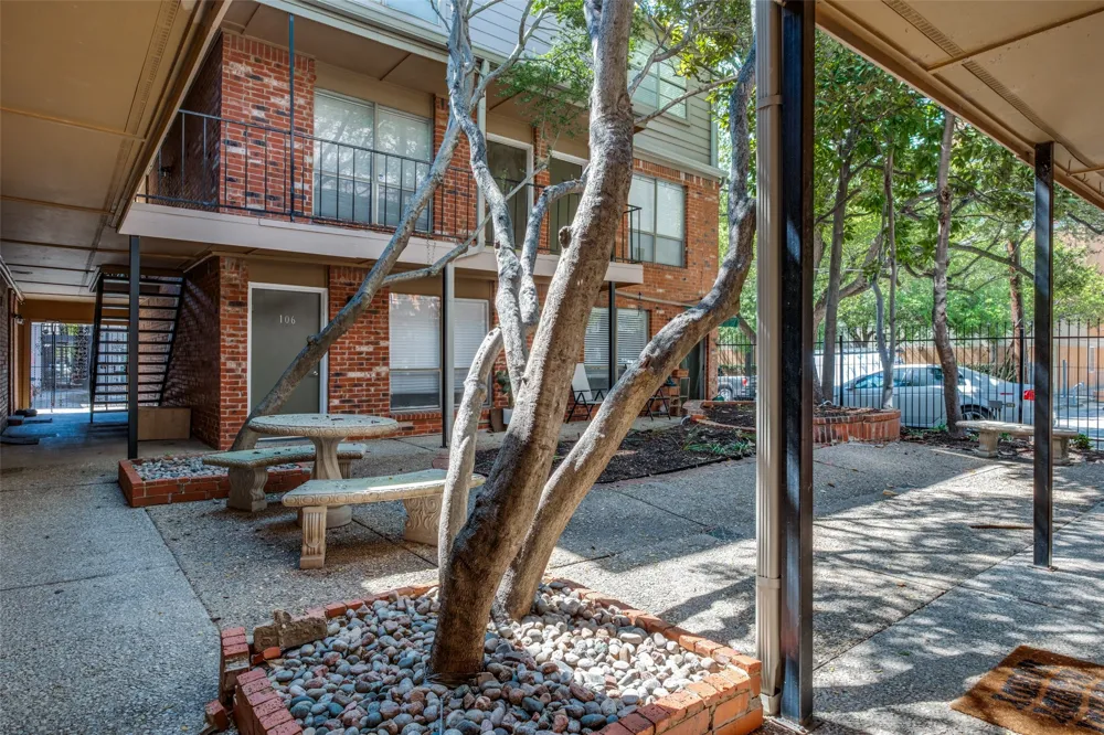 4525 Gilbert #204 Dallas, TX 75219