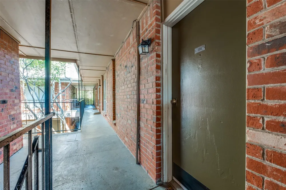 4525 Gilbert #204 Dallas, TX 75219