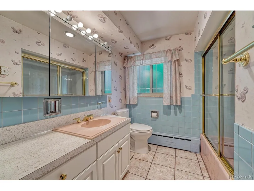 5237 S Boston Street Greenwood Village, CO 80111