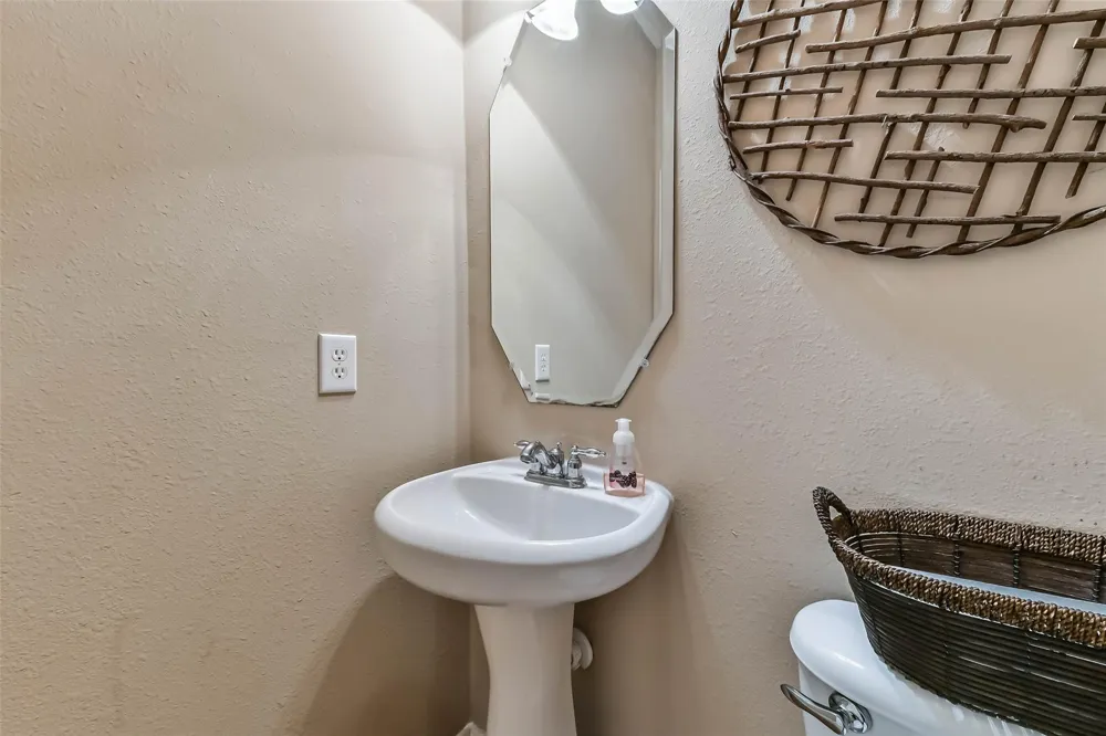 12206 Bell Creek Drive Pearland, TX 77584