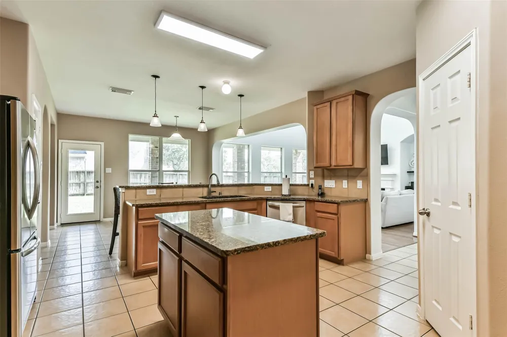 12206 Bell Creek Drive Pearland, TX 77584