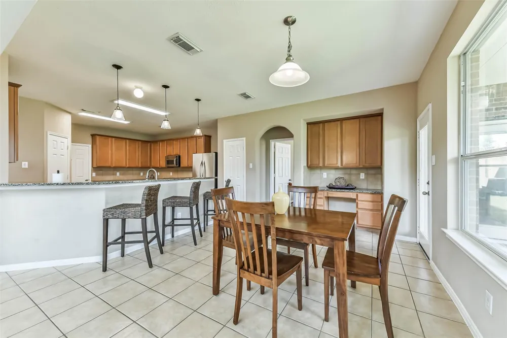 12206 Bell Creek Drive Pearland, TX 77584