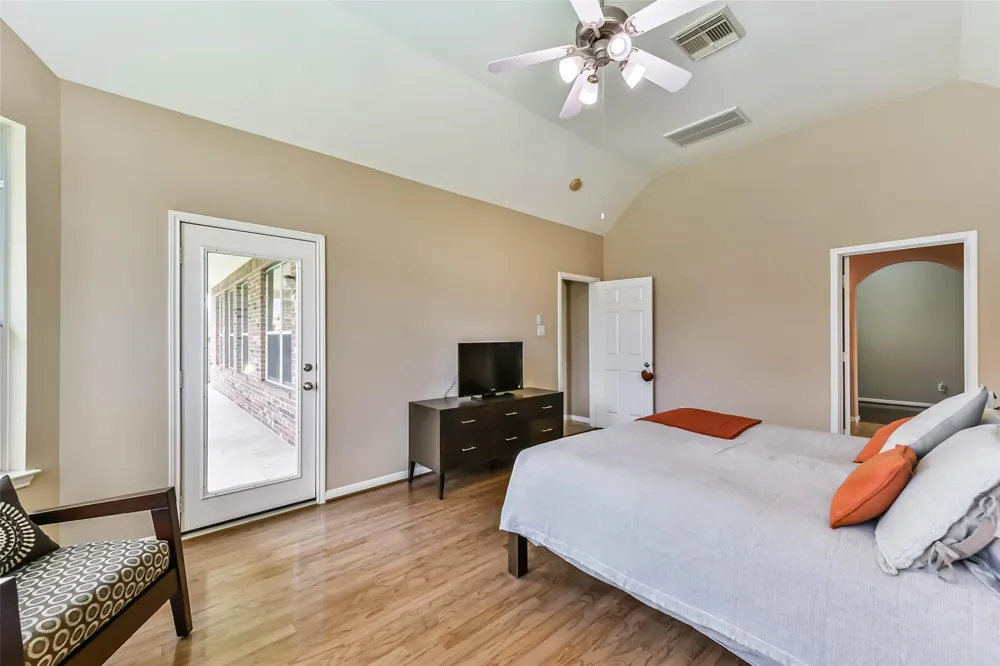 12206 Bell Creek Drive Pearland, TX 77584