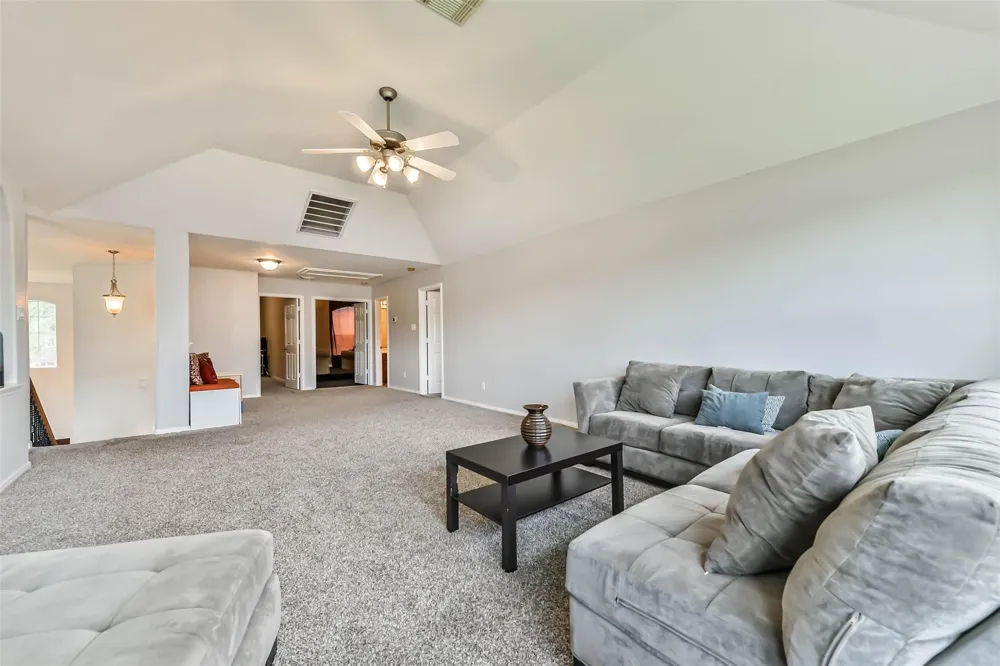 12206 Bell Creek Drive Pearland, TX 77584