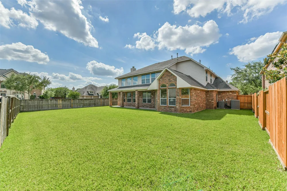 12206 Bell Creek Drive Pearland, TX 77584