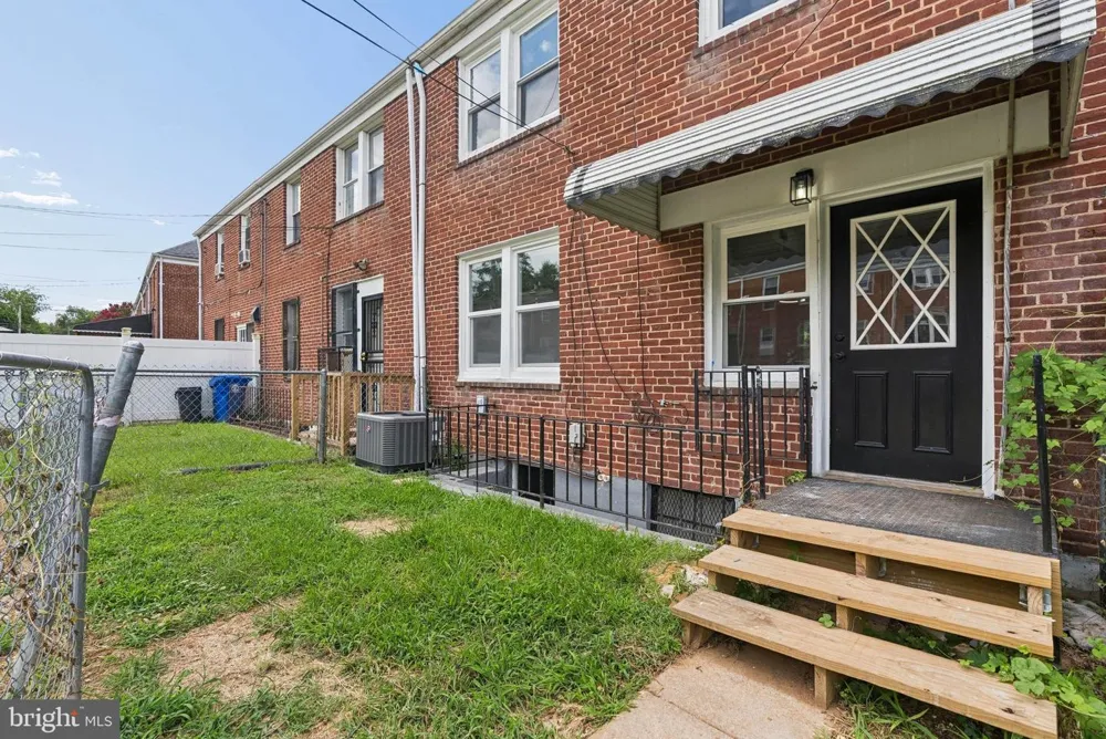 4035 ANNELLEN ROAD Baltimore, MD 21215