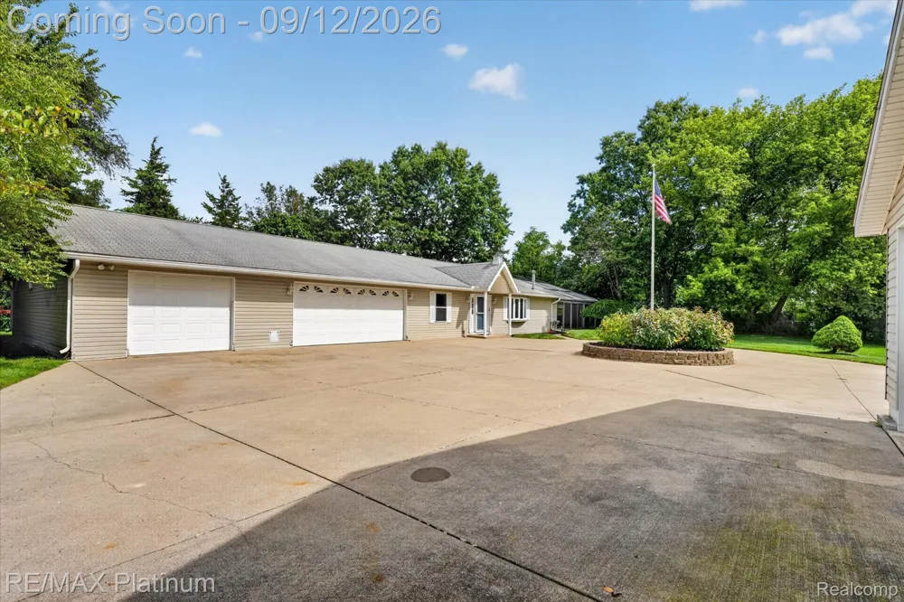 4254 W Highland Road Highland Charter Township, MI 48357