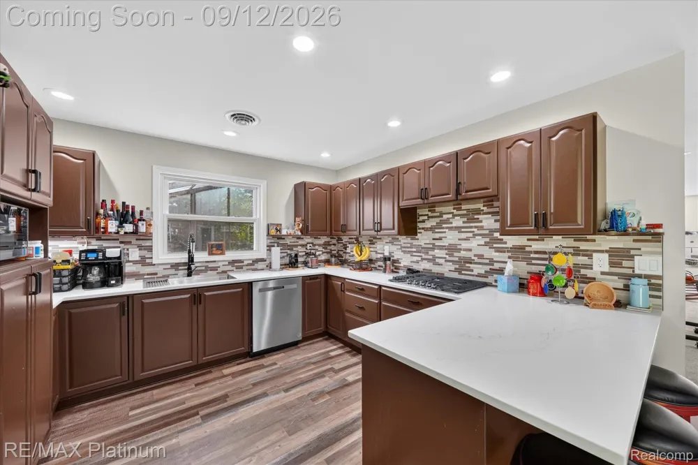 4254 W Highland Road Highland Charter Township, MI 48357