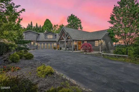 2837 Cedar Falls Way