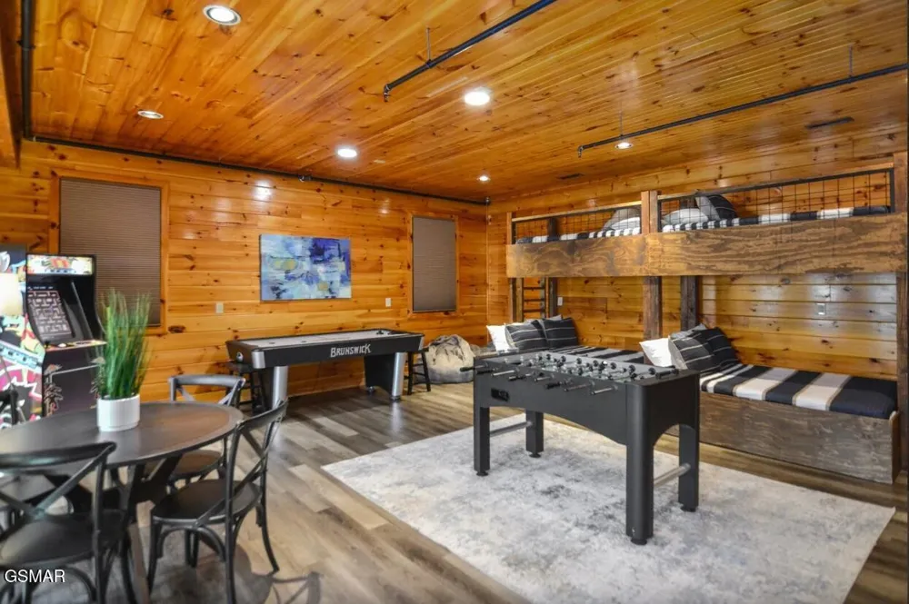 2837 Cedar Falls Way Sevierville, TN 37862