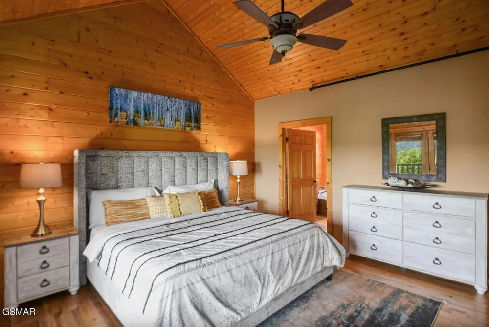 2837 Cedar Falls Way Sevierville, TN 37862