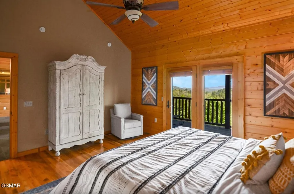 2837 Cedar Falls Way Sevierville, TN 37862