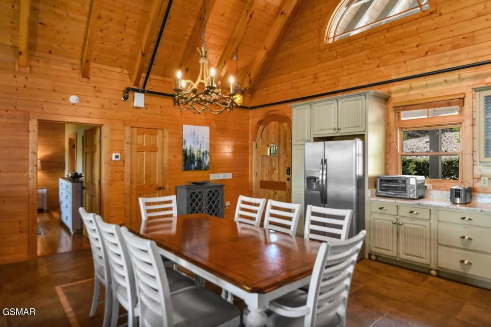2837 Cedar Falls Way Sevierville, TN 37862