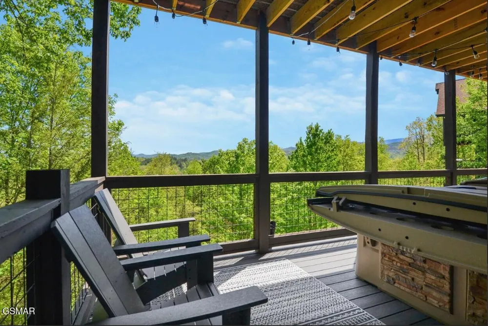 2837 Cedar Falls Way Sevierville, TN 37862